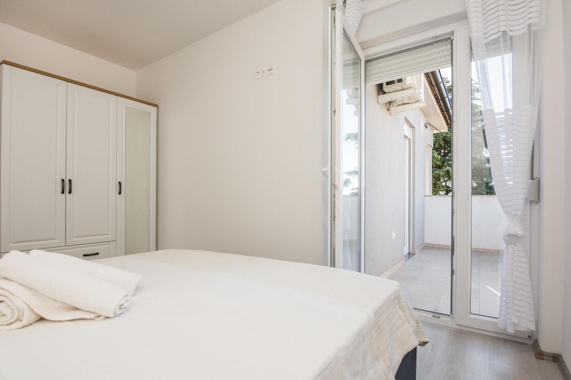Pool Apartment Bakija 2 - Happy Rentals 파코스탄 외부 사진